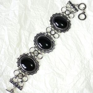 FAUX BLACK ONYX ORNATE OVAL LINK STATEMENT BRACELET